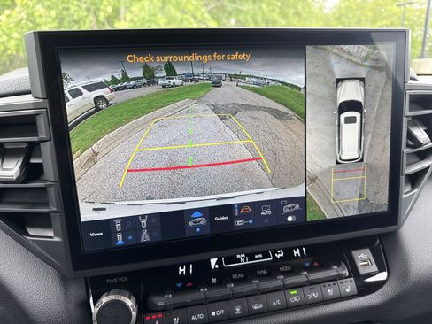 Used 2025 Toyota Sequoia TRD Pro AWD/4WD image 30