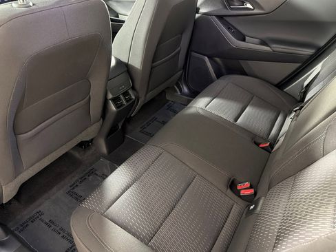 Used 2025 Chevrolet Equinox LT w/ Midnight Edition FWD image 11