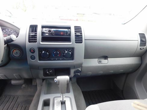 Used 2006 Nissan Frontier SE image 7