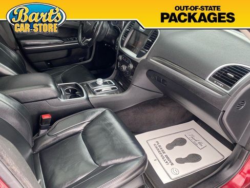 Used 2016 Chrysler 300 Limited RWD image 17