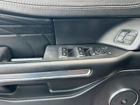 Certified 2020 Ford Expedition Platinum image 12