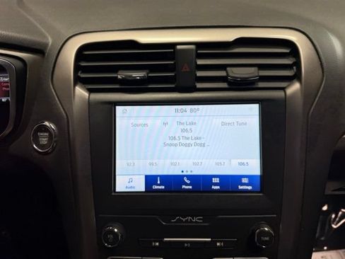 Used 2020 Ford Fusion SE FWD image 34