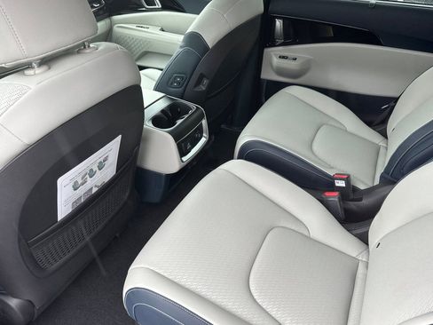 New 2026 Kia Carnival SX Prestige image 12