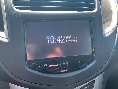 Used 2015 Chevrolet Trax LT w/ LT Sun and Sound Package FWD image 14