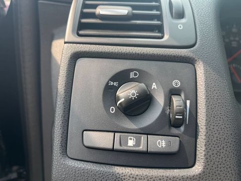 Used 2012 Volvo C30 T5 FWD image 11