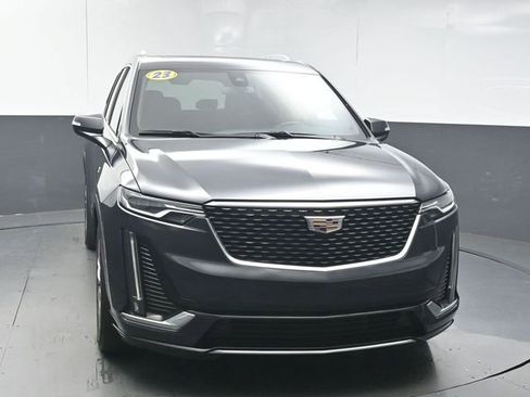 Used 2023 Cadillac XT6 Premium Luxury image 3