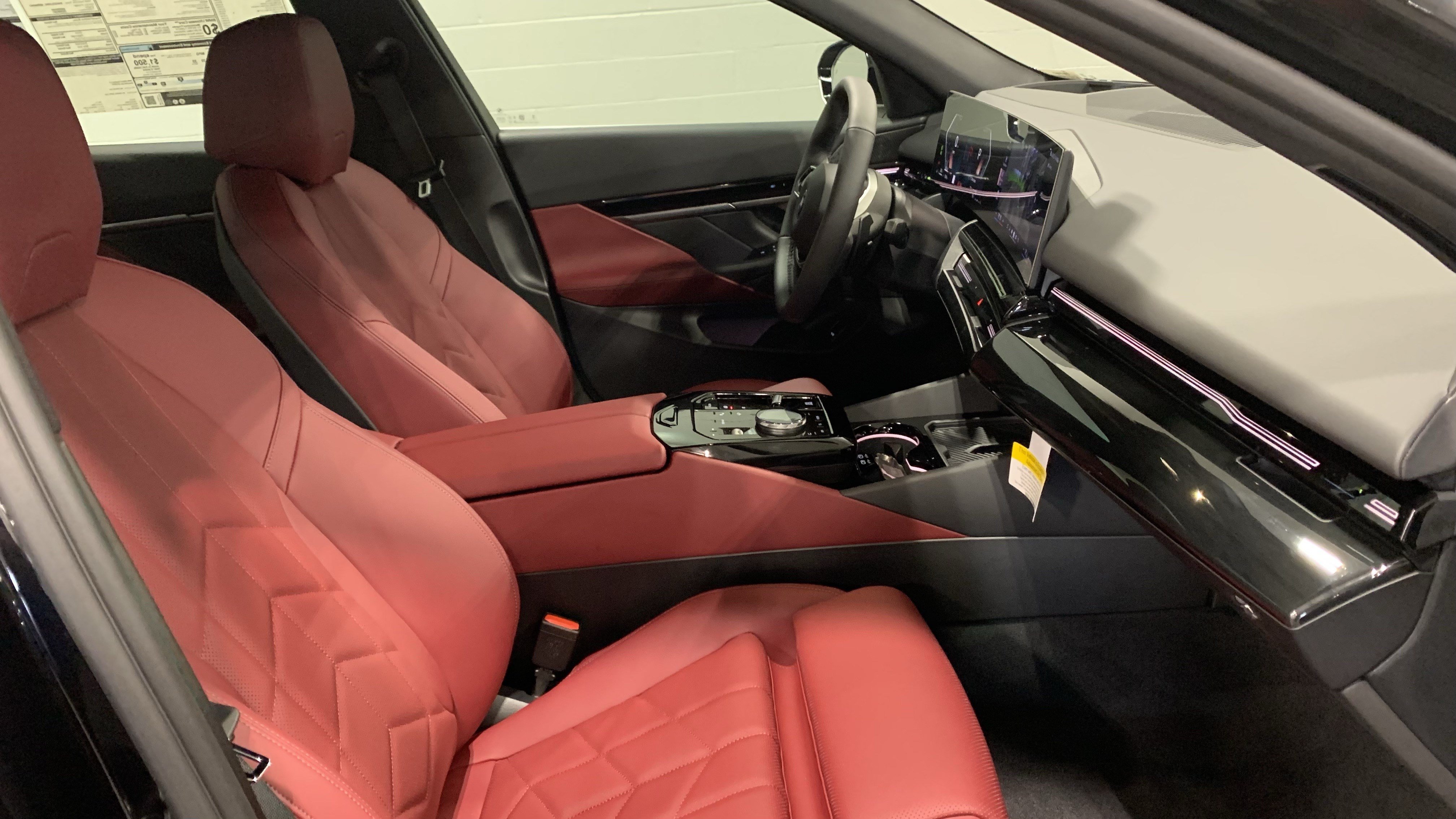 Used 2026 BMW 530i w/ Premium Package RWD image 24