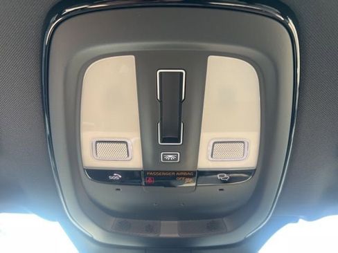 New 2026 Volvo XC90 B6 Plus w/ Protection Package Premier AWD/4WD image 36