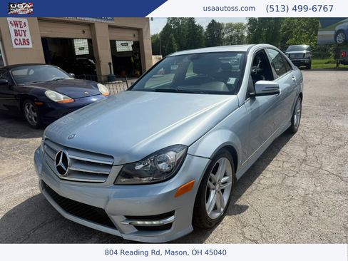 Used 2013 Mercedes-Benz C 300 4MATIC Sedan image 1