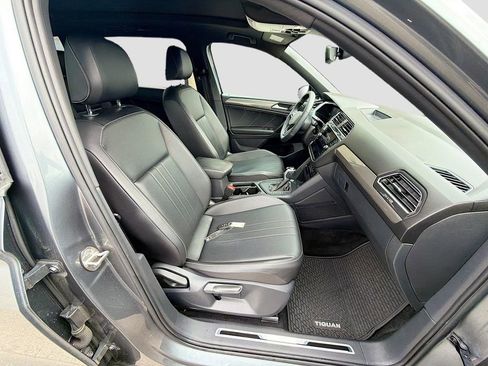 Used 2022 Volkswagen Tiguan SE R-Line image 15