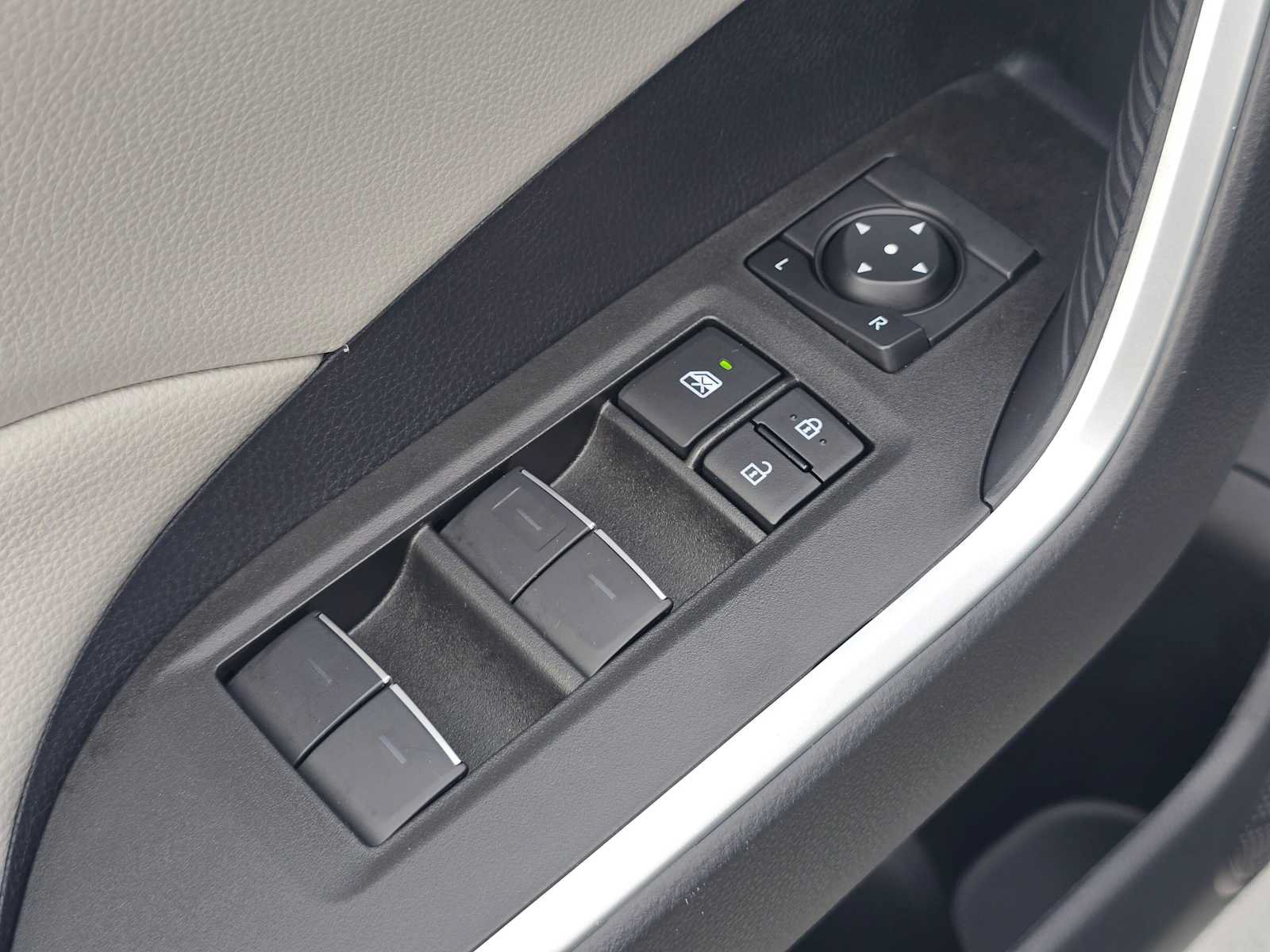 Certified 2025 Toyota RAV4 XLE w/ Convenience Package AWD/4WD image 23