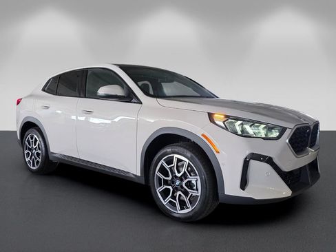 New 2026 BMW X2 xDrive28i w/ Convenience Package AWD/4WD image 1