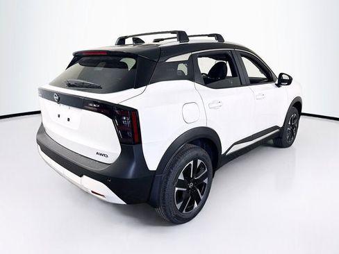 New 2026 Nissan Kicks SV w/ Cold Weather Package image 5