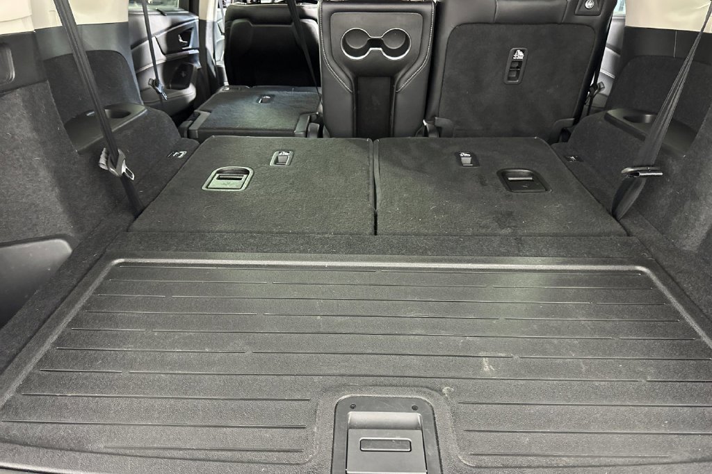 Used 2022 Acura MDX w/ Advance Package AWD/4WD image 18