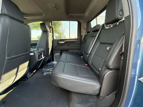 New 2026 GMC Sierra 3500 Denali w/ Denali Reserve Package AWD/4WD image 25