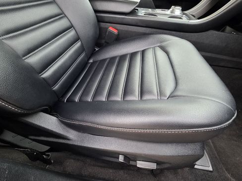 Used 2020 Ford Fusion SEL image 27