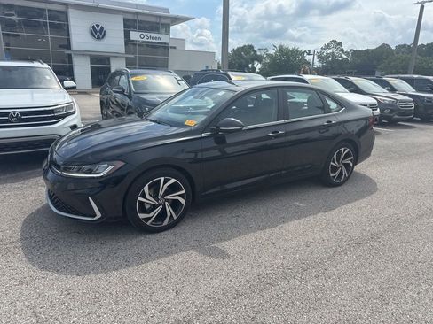Used 2026 Volkswagen Jetta SEL FWD image 4
