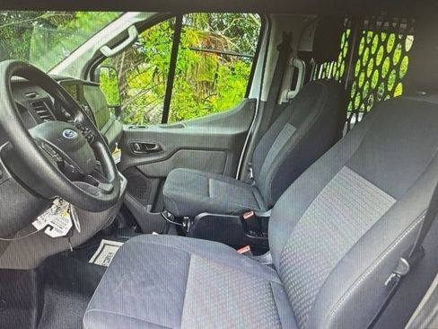 Used 2025 Ford Transit 250 Low Roof w/ Exterior Upgrade Package RWD image 3
