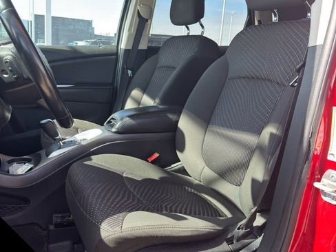 Used 2020 Dodge Journey SE w/ SE Popular Equipment Group image 11