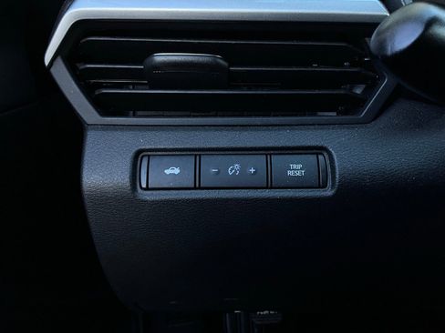 Used 2025 Nissan Altima 2.5 SV image 22