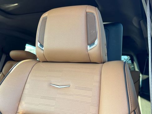 Certified 2025 Cadillac Escalade Premium Luxury w/ Touring Package image 11