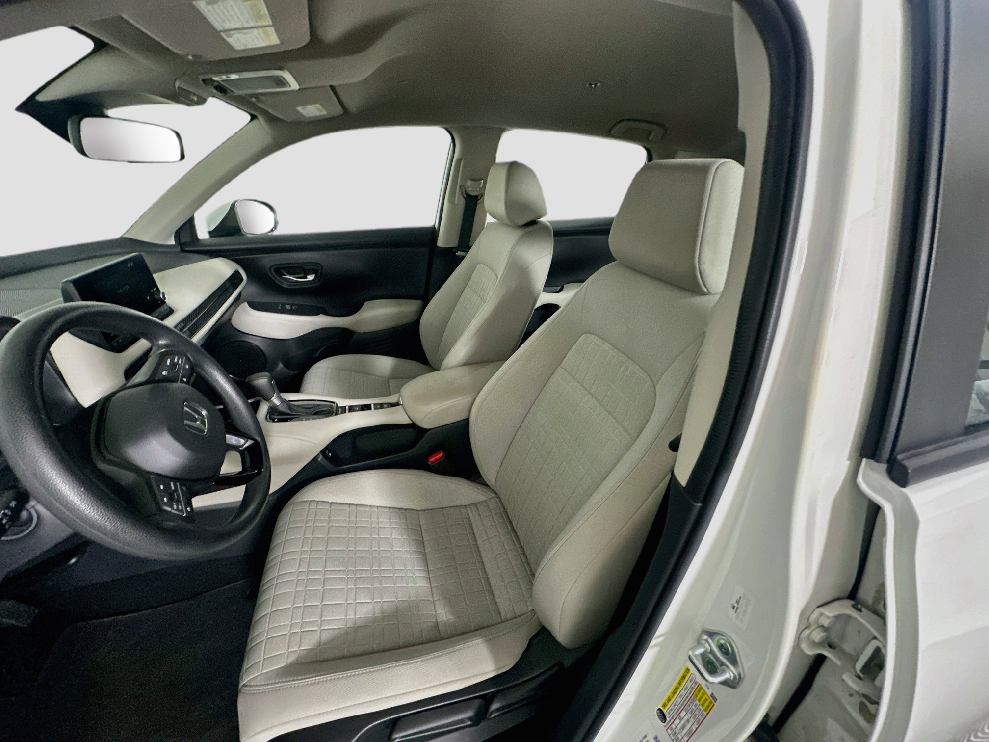 Used 2024 Honda HR-V LX image 13