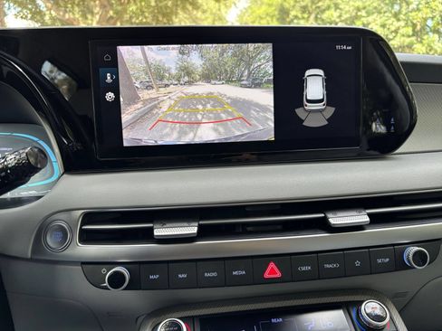 Used 2024 Hyundai Palisade SEL FWD image 17