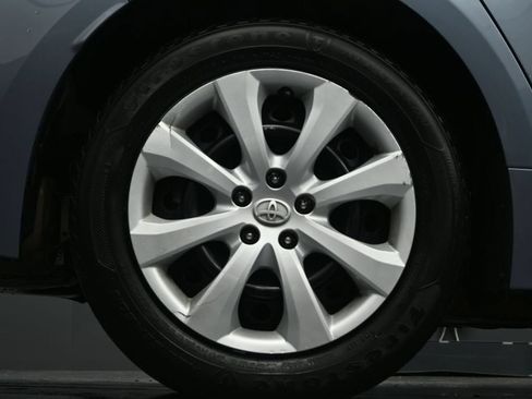 Used 2022 Toyota Corolla LE w/ Carpet Mat Package (TMS) FWD image 12