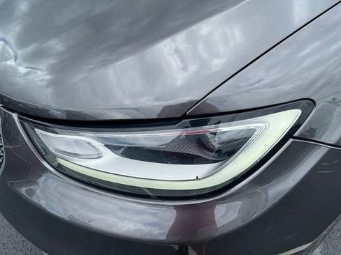 Used 2022 Chrysler Pacifica Touring-L w/ Uconnect Theater Family Group AWD/4WD image 13