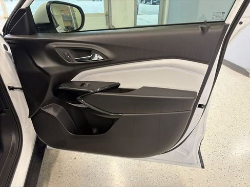 New 2026 Chevrolet Trax LT w/ Driver Confidence Package image 37