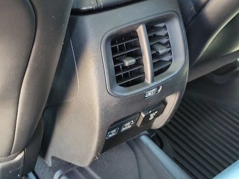 Used 2021 Jeep Cherokee Latitude Lux w/ Comfort/Convenience Group AWD/4WD image 25