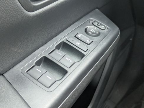 Certified 2025 Honda CR-V EX image 31