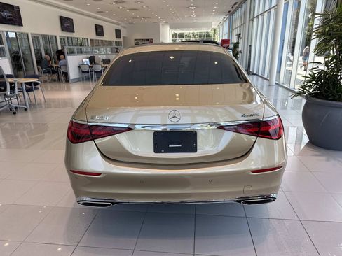 Used 2025 Mercedes-Benz S 500 4MATIC image 3