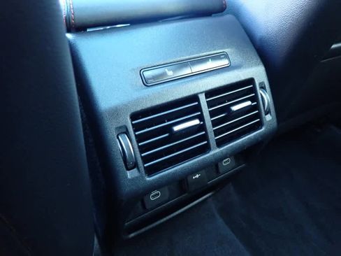 Used 2023 Land Rover Discovery Sport SE R-Dynamic image 25