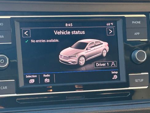 Used 2019 Volkswagen Jetta SE image 16