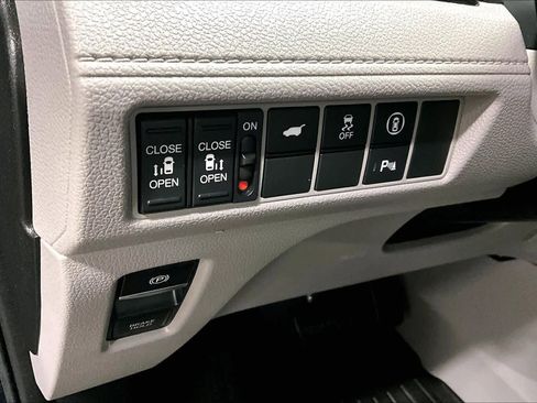 Used 2023 Honda Odyssey Elite image 33