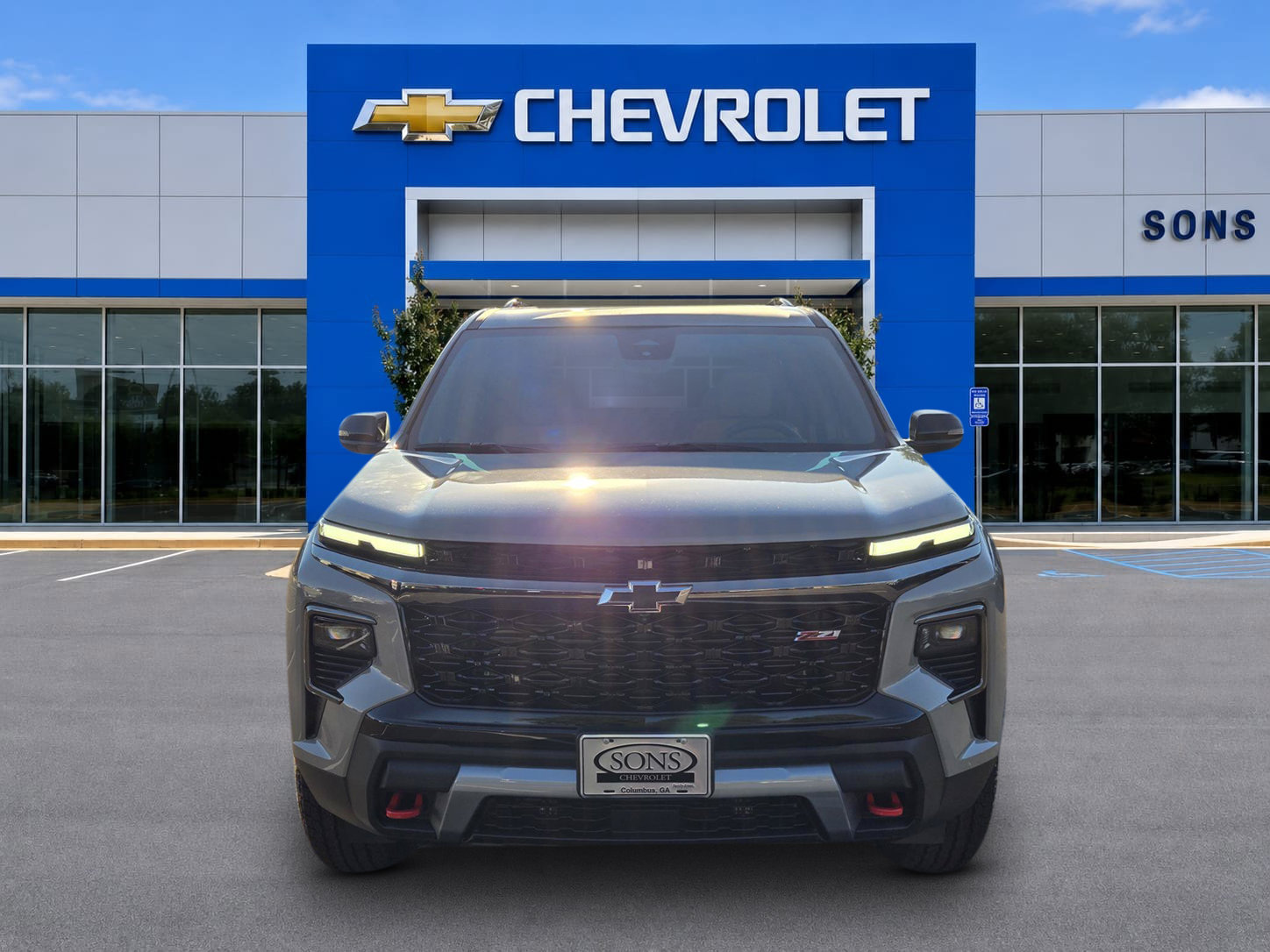 New 2027 Chevrolet Traverse Z71 w/ Driver Confidence Package AWD/4WD image 2