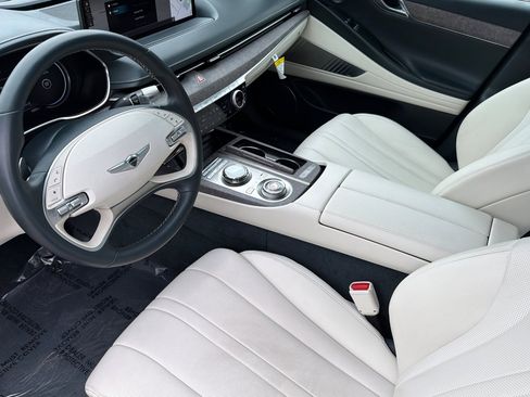 Used 2024 Genesis G80 image 11