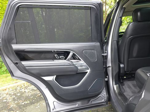 Used 2024 Land Rover Range Rover Long Wheelbase SE AWD/4WD image 30