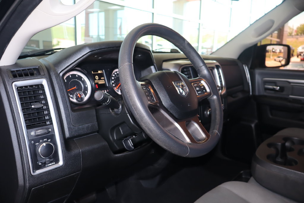 Used 2021 RAM 1500 Classic SLT AWD/4WD image 16