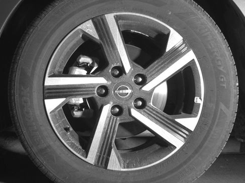 Used 2025 Nissan Sentra SV FWD image 12