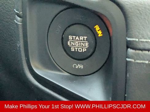 Certified 2025 Jeep Wrangler Unlimited Sahara w/ Safety Group AWD/4WD image 24