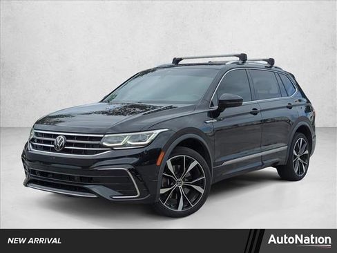 Used 2024 Volkswagen Tiguan SEL R-Line image 1