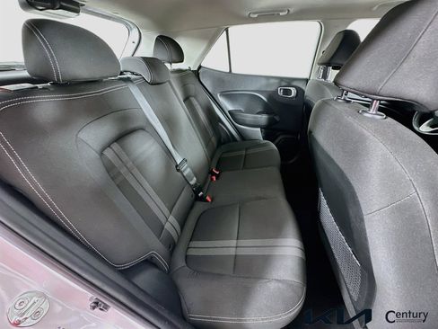 Used 2023 Hyundai Venue SEL image 24