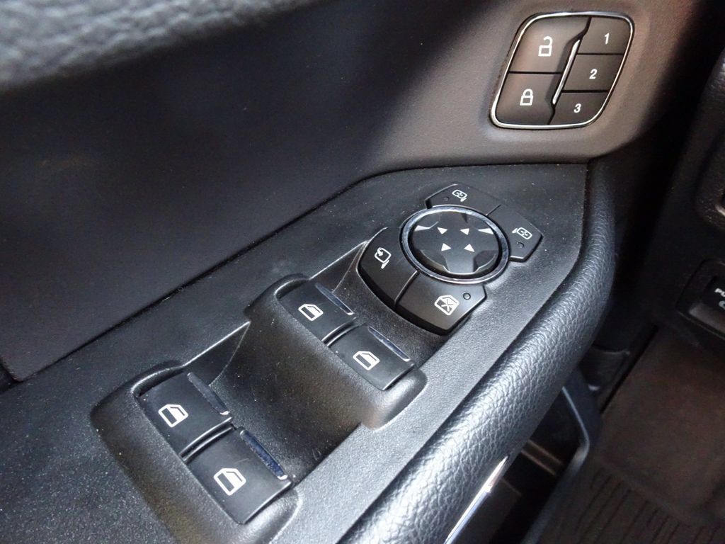 Used 2021 Ford Expedition XLT AWD/4WD image 26