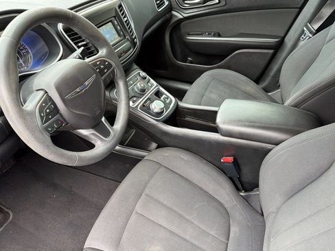 Used 2016 Chrysler 200 Limited FWD image 9