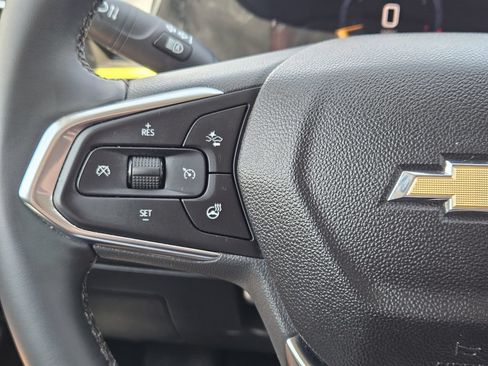 Used 2025 Chevrolet Trax LT w/ Driver Confidence Package FWD image 28