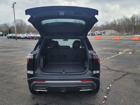 New 2026 Chevrolet Equinox ACTIV w/ Convenience Package III AWD/4WD image 11