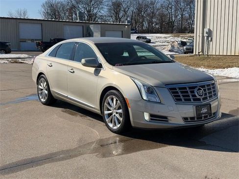 Used 2013 Cadillac XTS Luxury image 1