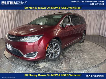 Used 2018 Chrysler Pacifica Limited w/ Advanced Safetytec Group